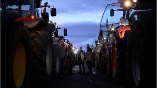 French farmers protest continues as government attempts to find solutions