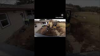 Getting used to the engcon! #engcon#excavator#construction#landscaper#hardscape#engcontiltrotator