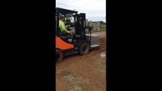 Doosan Bigfoot Forklift Demo