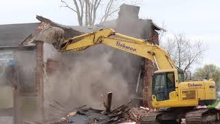 Demolition of building Brock