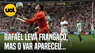 RAFAEL, GOLEIRO DO SÃO PAULO, LEVA FRANGAÇO, MAS ÁRBITRO ANULA GOL DO JUVENTUDE