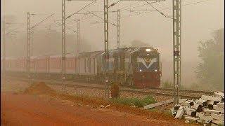 Rajdhani Express through Widespread Dust | 22 coach Diesel Rajdhani