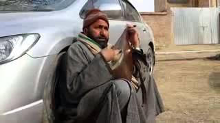 Noor Mohammad Now,  Best traditional Kashmiri song performed by unknown street singer (2017)in Sgr