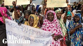 The Gambia: FGM supporters march to overturn ban