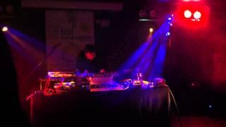 Yan Hart-Lemonnier - futur futur (extrait LIVE @ Theâtre Le Quai - ANGERS - 15/05/2013)