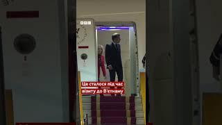 Макрон отримав ляпаса від дружини під час візиту до Вʼєтнаму #shorts