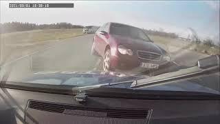 Estonian police rammed the vehicle out of the road | Near Tallinn | 180 spin