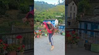 viral pahadi dance  !! #viralgarhwalidancevideo #ytshorts #youtubeshorts #shorts #funnydancevideo