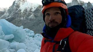 Mount Everest solo no O² attempt! Khumbu Icefall to Camp 2!