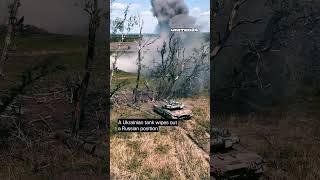 Ukrainian Tank Wipes Out Russian Positions #warinukraine #tank