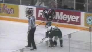 Brett Bulmer vs Alex Theriau.wmv