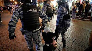 Russian protesters take to the streets over Putin's mobilisation order