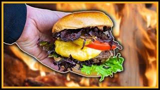XL Smash Burger mit Cheese Sauce  draußen kochen - Outdoor Bushcraft Deutschland