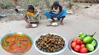 SNAIL with BRINJAL and TOMATO curry cooking mother & father || how to cook snail recipe