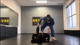 BJJ rolling with commentary: Arther (black belt - 155) x Adam (blue belt - 200)