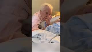 94 years old couples said goodbye to each other at the hospital bed  #sayinggoodbye #farewellamor