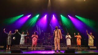 Total Praise - Richard Hartley feat Renee Credle live gospel music video