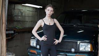Fragile girl against a Chevrolet Blazer. Parse analysis part 2