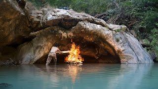 I Spend 30 Days To Building Underground Bushcraft Cave For Survival in The Rain Forest