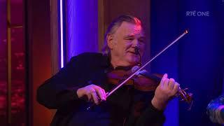 Brendan Gleeson playing the fiddle w/ Hughes Pub musicians on the Late Late Show (Febraury 23, 2024)