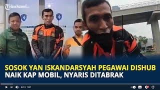 Sosok Yan Iskandarsyah Pegawai Dishub Naik Kap Mobil, Nyaris Ditabrak Hingga Diacungkan Jari Tengah