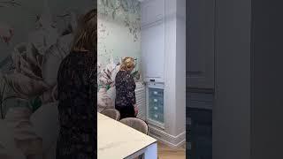 Хотите оптимизировать пространство на кухне? Разместите 2 в 1 - морозильник и шкаф в нишу!