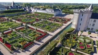 Survol du château et des jardins de Villandry en drone (septembre 2016)