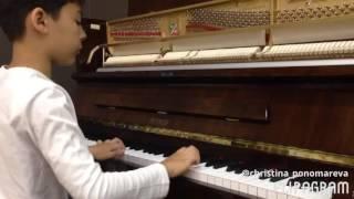 Салон пианино и роялей PIANOS - PETROF 125 F1