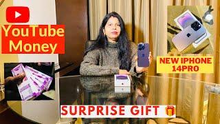 Mummy Ko Diya New iPhone 14 Pro | SURPRISE GIFT  | Kartik Paal