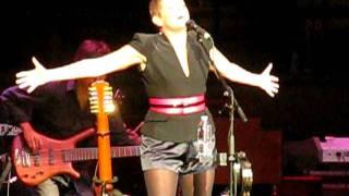 Dixie Chicks - "Not Ready To Make Nice" 10/17/11