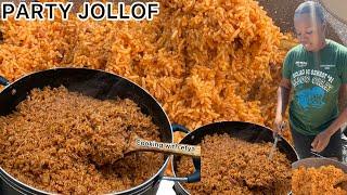 HOW TO COOK GHANA JOLLOF RICE FOR A GET TOGETHER LIKE A PRO | COOKING JOLLOF RICE FOR 30 PEOPLE |