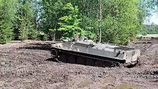 Panzerfahren im Harz mit einem MT-LB durch den Matsch!