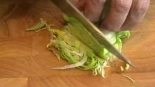 How to chiffonade a lettuce