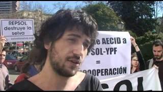 15 M, Ecologistas en Acción y Salva la Selva protestan contra las subvenciones públicas a Repsol