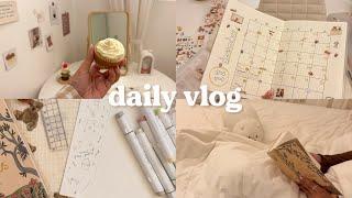 vlog  baking vanilla cupcakes, updating my notion, making a bookmark, setting up my journal 