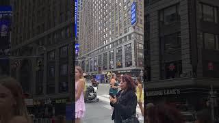 Walking in New York City #newyorkcity #newyork #travel #travelusa #timessquare #manhattan
