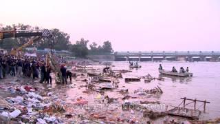 The spoils of the religious practice of Durga Puja: idol pollution