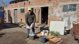Их всех объединили. Обработал сад.
