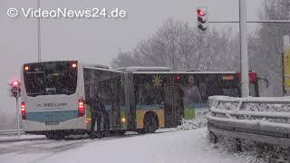 10.12.2017 - VN24 - Linienbus in Lünen steht auf Glatteis
