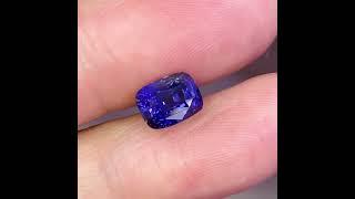 #jewelry ️马达天然无烧蓝宝石 皇家蓝净度高 颜色美 火彩璀璨 3.01ct 国际权威认证 有意私聊