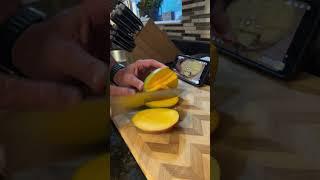 Cutting my mango