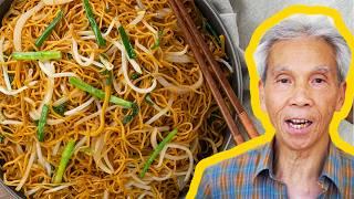  Dad's Cantonese Chow Mein (豉油王炒面)