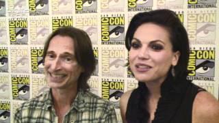 Robert Carlyle and Lana Parrilla have a laugh over Once Upon a Time