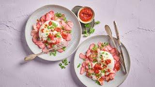 Ricetta: Insalata di rabarbaro con burrata | FOOBY