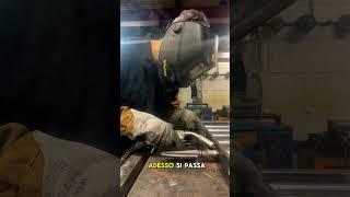 Saldatura e fabbricazione di un cancello con GIOVANNI IL FABBRO DI TIKTOK