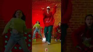 Christmas hype dance