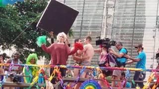 Sense8 season 2 Lito and Will (brian come out) kissing gay pride brazil