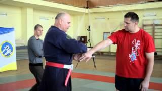 ПРИЕМЫ  РУКОПАШНОГО БОЯ ПРОТИВ НОЖА, ПИСТОЛЕТА, СВЯЗЫВАНИЕ, КОНВОИРОВАНИЕ, ЗАДЕРЖАНИЯ