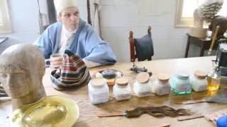 Wigmaker in Colonial Williamsburg