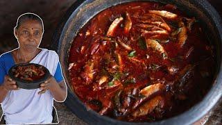 Kerala Style Spicy Sardine Curry  | Mathi Mulakittathu